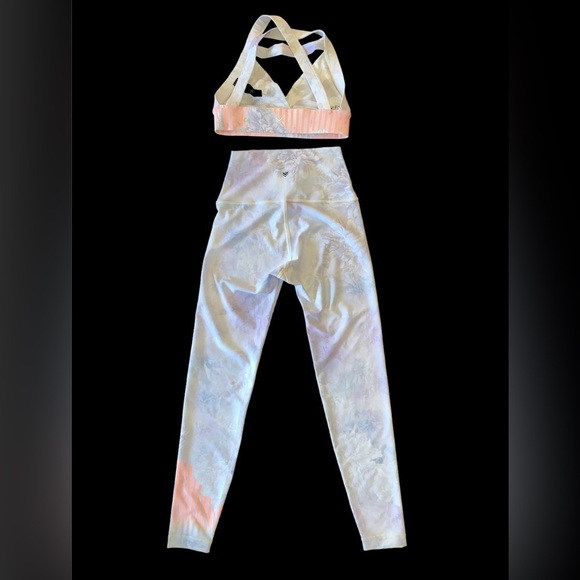 WEAR IT TO HEART 2 PC SET - Picture 3 of 6